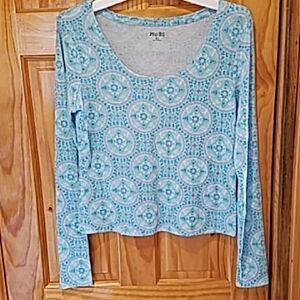Women's Blue Patterned Top By Mudd - Maybe Used As Sleep Top - Soft And Fuzzy